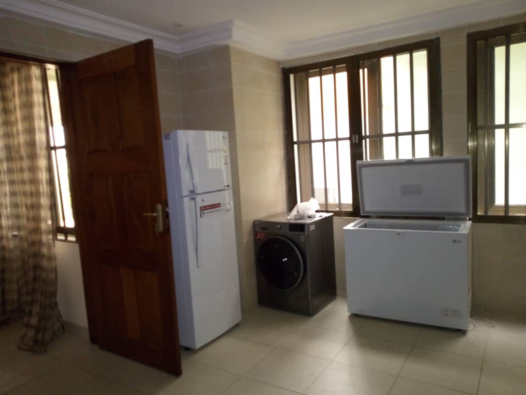 N° 4411 :
                            Villa meublée à louer , Baguida, Lome, Togo : 1 200  000 XOF/mois