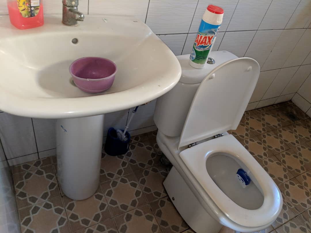 N° 4576 :
                            Appartement meublé à louer , Agbalepedo, Lome, Togo : 250 000 XOF/mois
