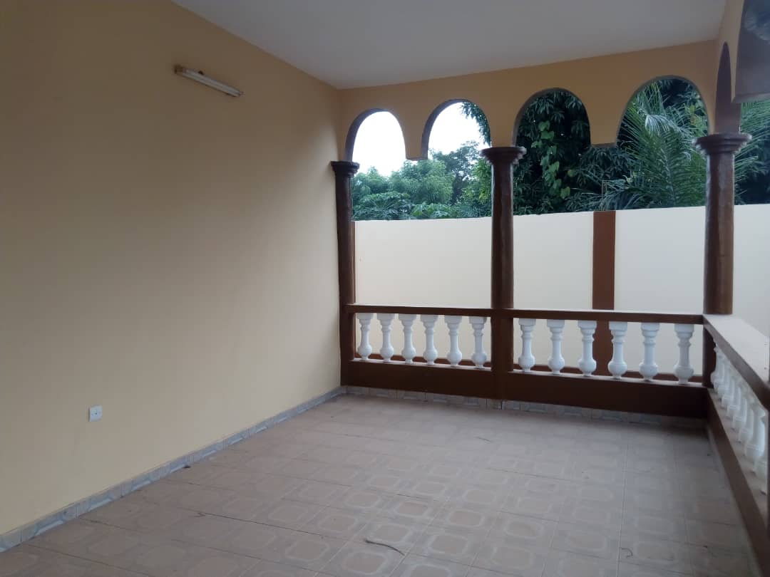 N° 4408 :
                            Villa à louer , Agoe-legbassito, Lome, Togo : 90 000 XOF/mois