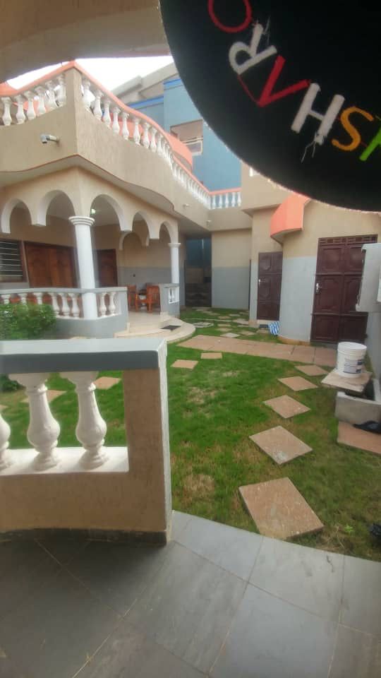 N° 5239 :
                            Appartement meublé à louer , Nyekonakpoe, Lomé, Togo : 350 000 XOF/mois