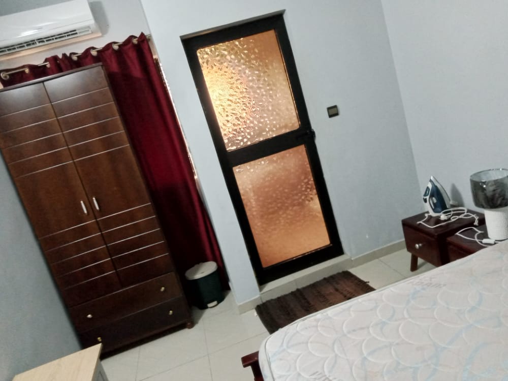 N° 5227 :
                            Appartement meublé à louer , Adidoadin, Lome, Togo : 200 000 XOF/mois