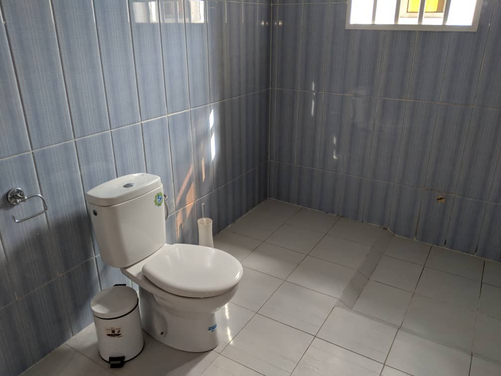 N° 4372 :
                            Villa meublée à louer , Avepozo, Lome, Togo : 600 000 XOF/mois