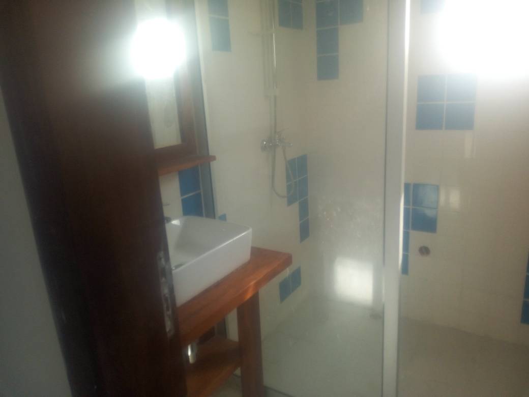 N° 4422 :
                            Villa à vendre , Baguida, Lome, Togo : 250 000  000 XOF/vie