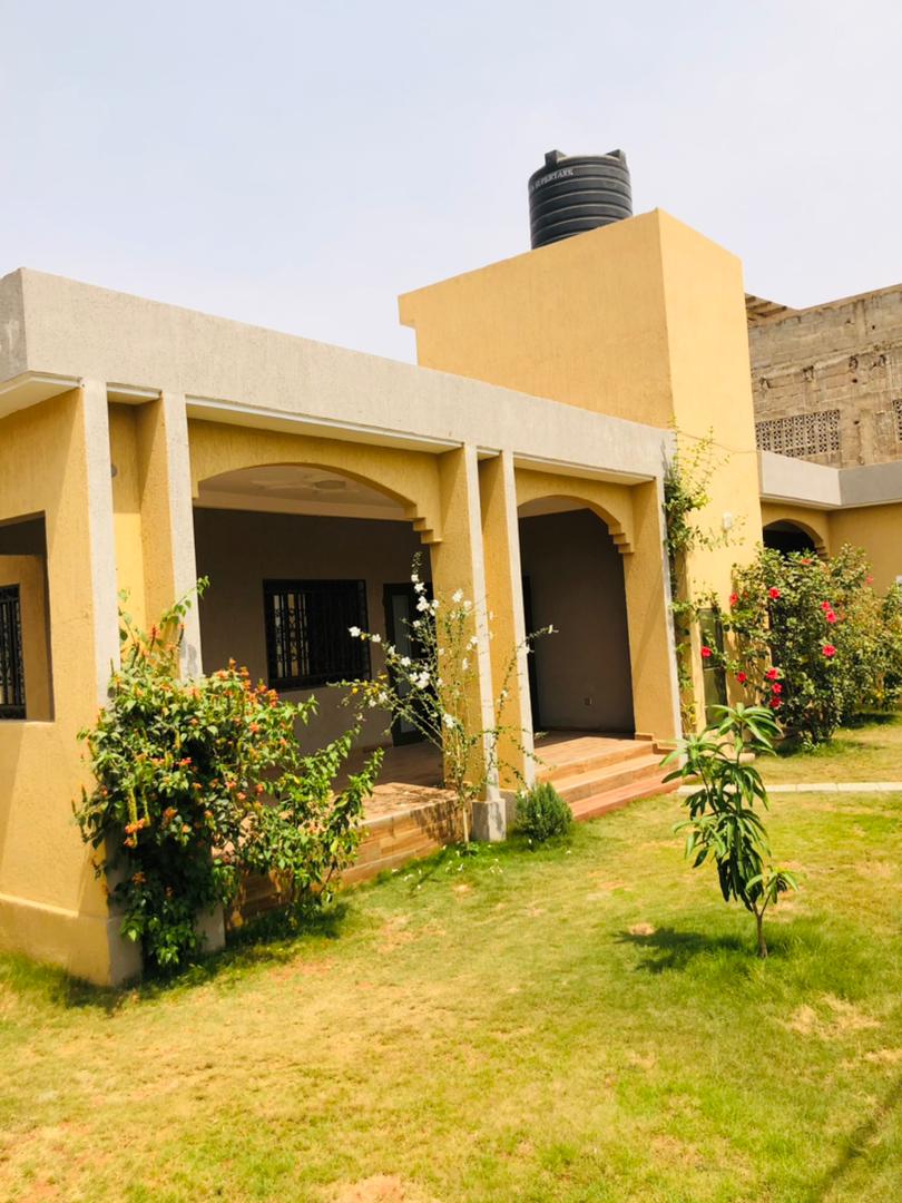 N° 5191 :
                            Villa meublée à louer , Adidogome la pampar, Lome, Togo : 600 000 XOF/mois