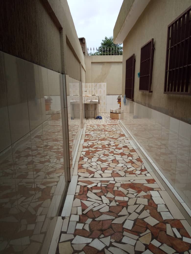 N° 4325 :
                            Chambre salon à louer , Adidogome, Lome, Togo : 50 000 XOF/mois