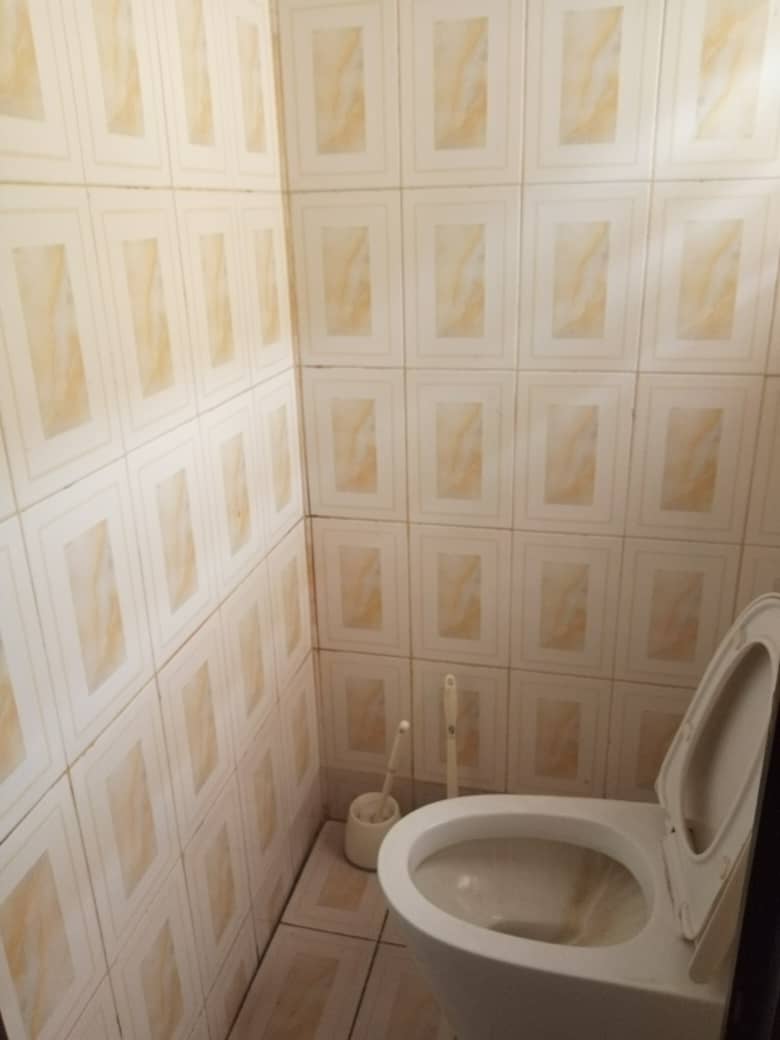 N° 4325 :
                            Chambre salon à louer , Adidogome, Lome, Togo : 50 000 XOF/mois