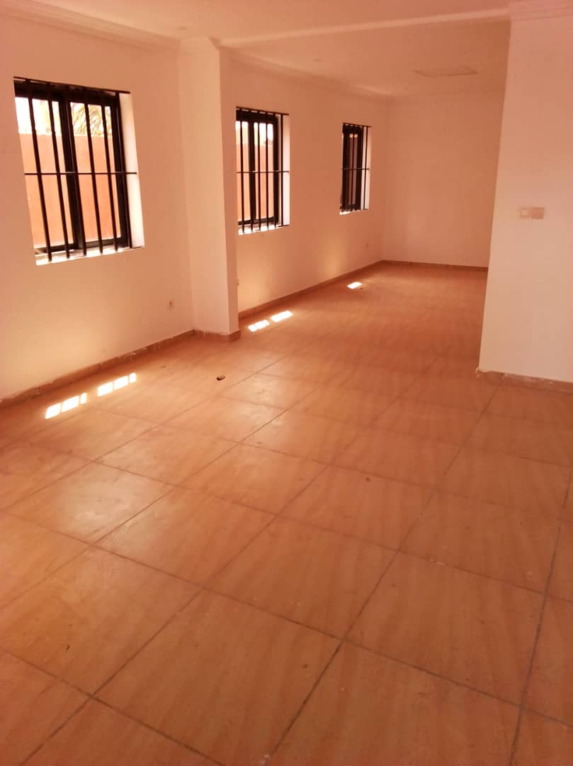 N° 4530 :
                            Villa à louer , Adidogome, Lome, Togo : 250 000 XOF/mois