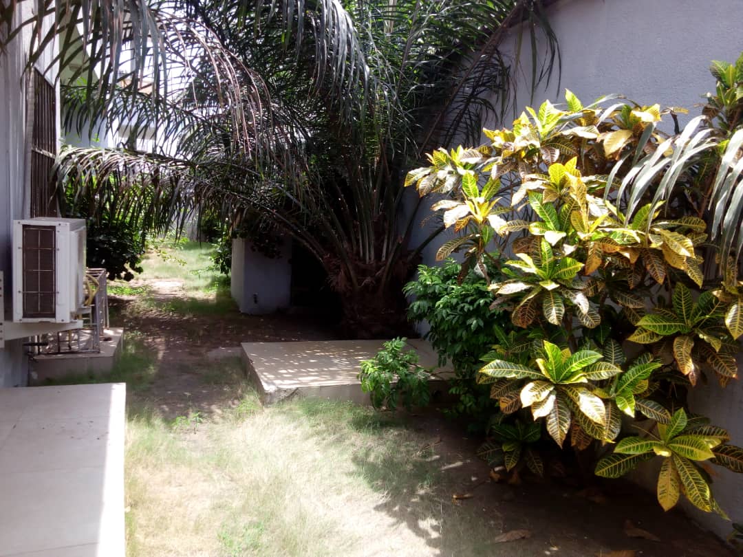 N° 4517 :
                            Villa à louer , Be, Lome, Togo : 1 800  000 XOF/mois