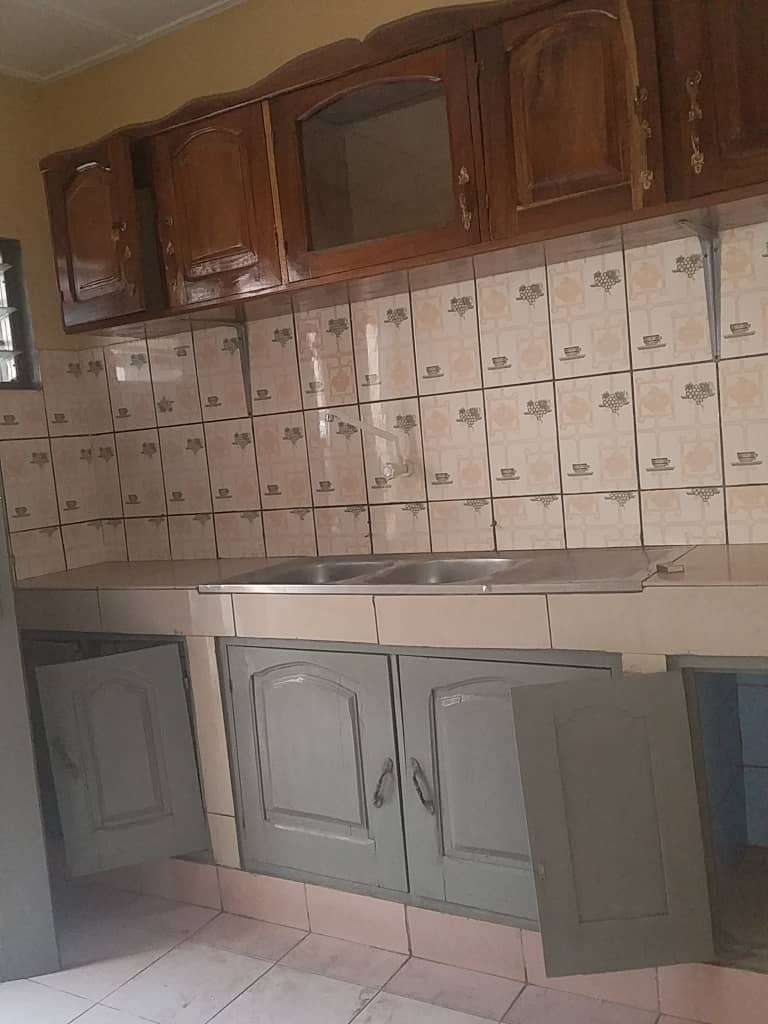 N° 4428 :
                            Chambre salon à louer , Sagbado, Lome, Togo : 40 000 XOF/mois
