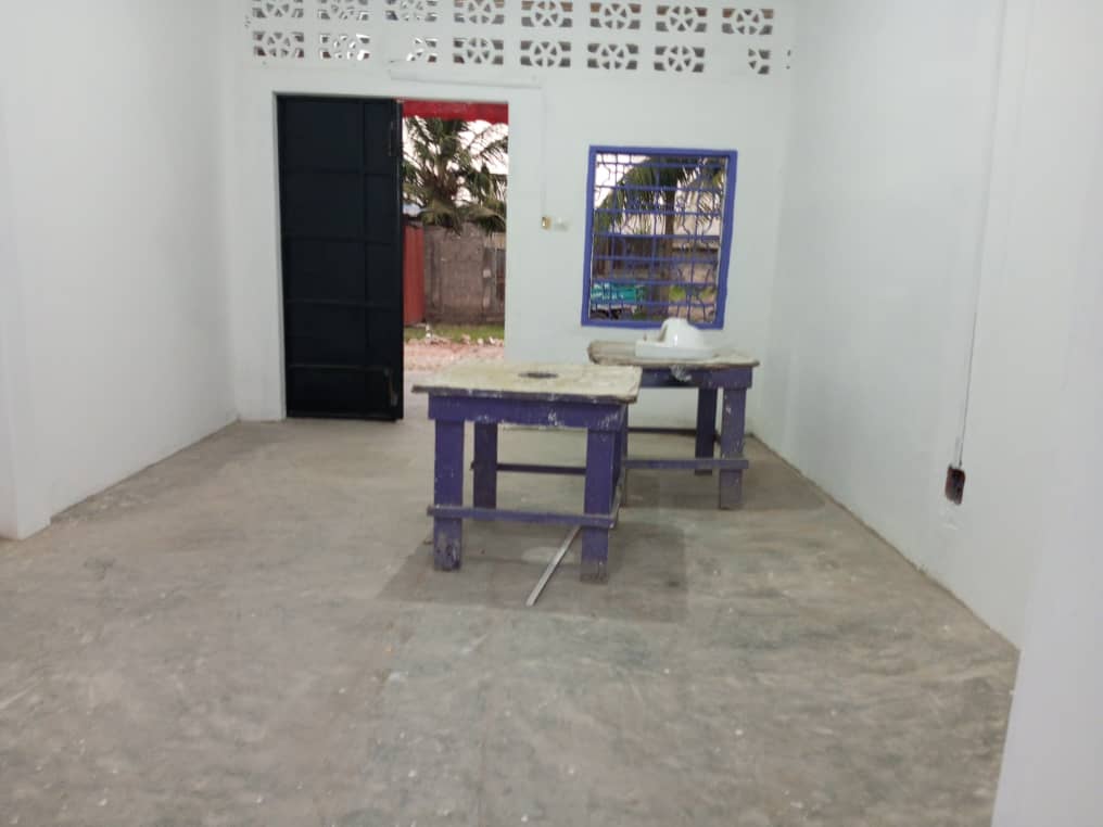 Boutique à louer , Lome, agbalepedo