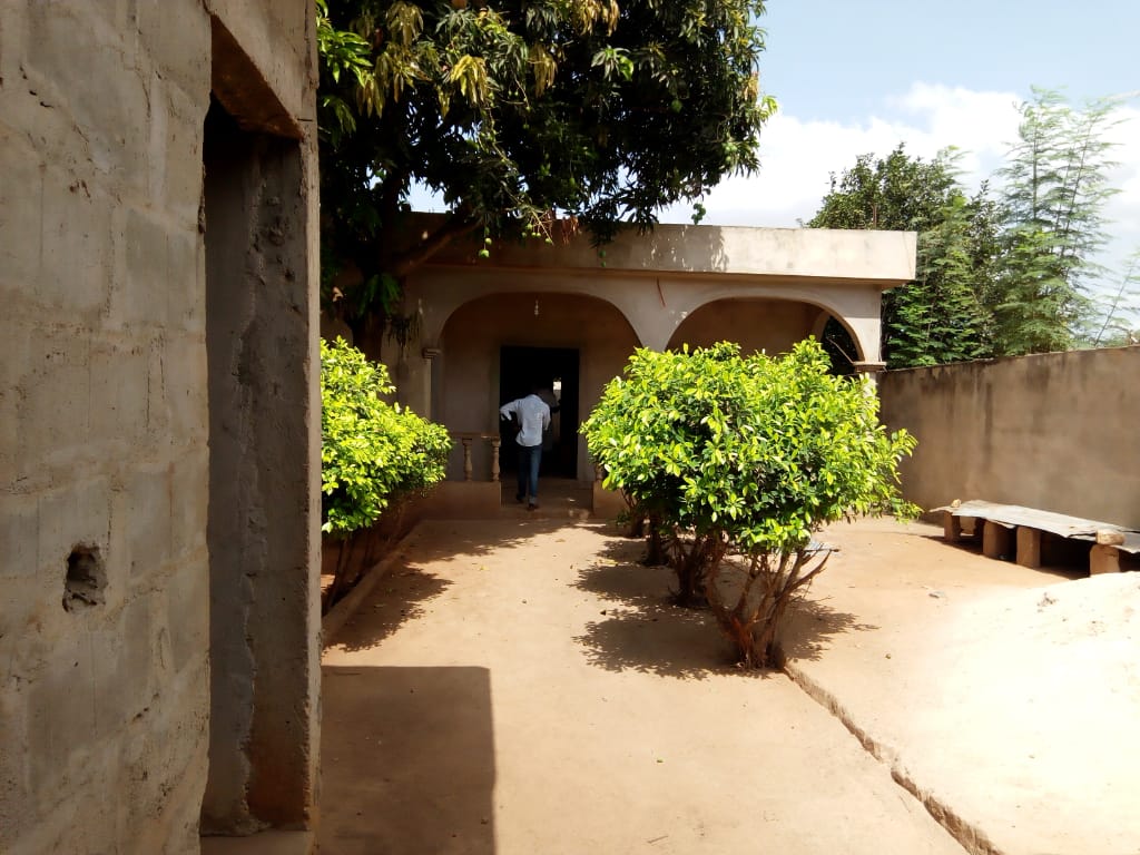N° 4306 :
                            Villa à vendre , Agoe, Lome, Togo : 25 000  000 XOF/vie
