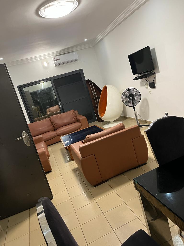 N° 5232 :
                            Villa meublée à louer , Adidogome, Lome, Togo : 450 000 XOF/mois
