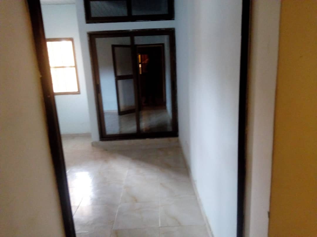 N° 4360 :
                            Villa à louer , Adjinomoto, Lome, Togo : 600 000 XOF/mois