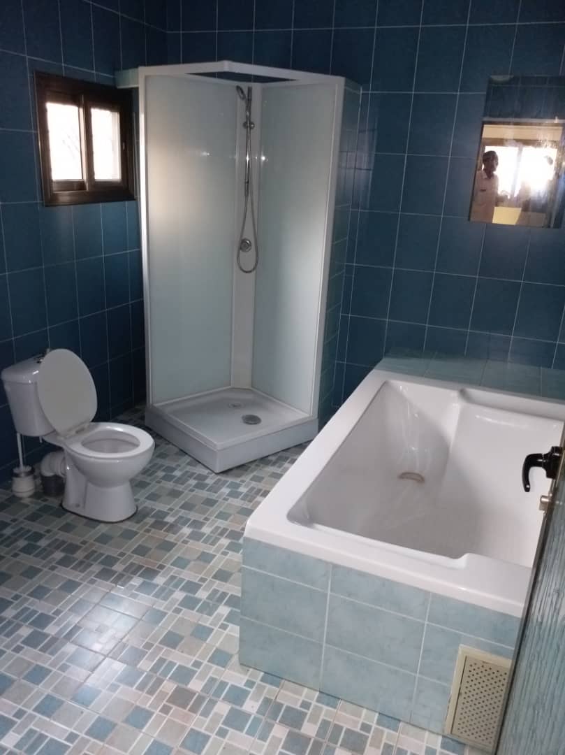 N° 4454 :
                            Villa à louer , Kohe, Lome, Togo : 300 000 XOF/mois