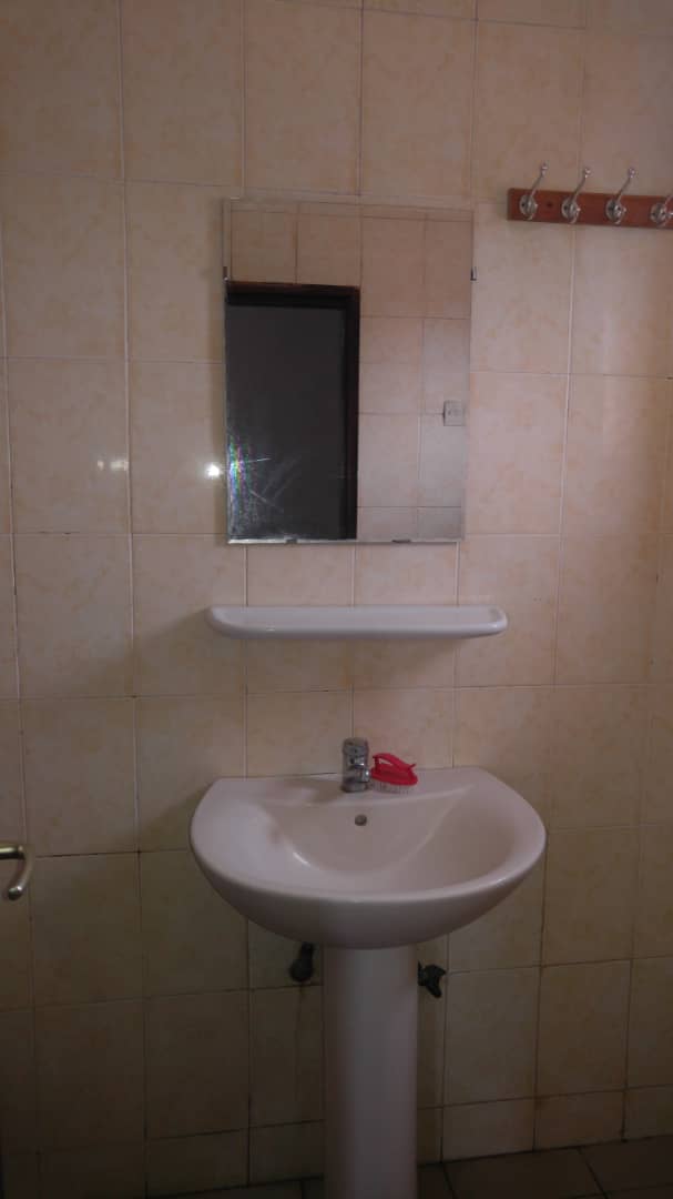 N° 4580 :
                            Appartement meublé à louer , Tokoin, Lome, Togo : 350 000 XOF/mois