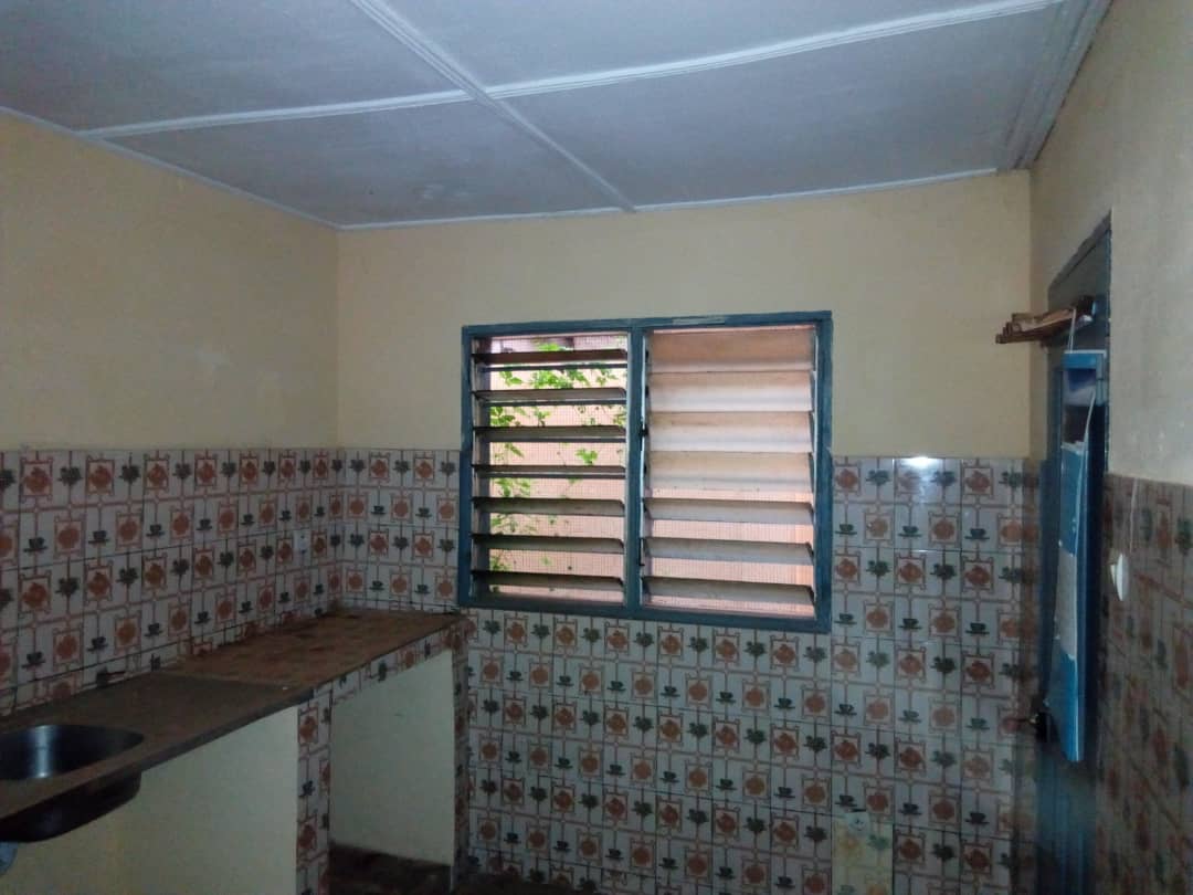 N° 4582 :
                            Villa à louer , Agoe, Lome, Togo : 60 000 XOF/mois