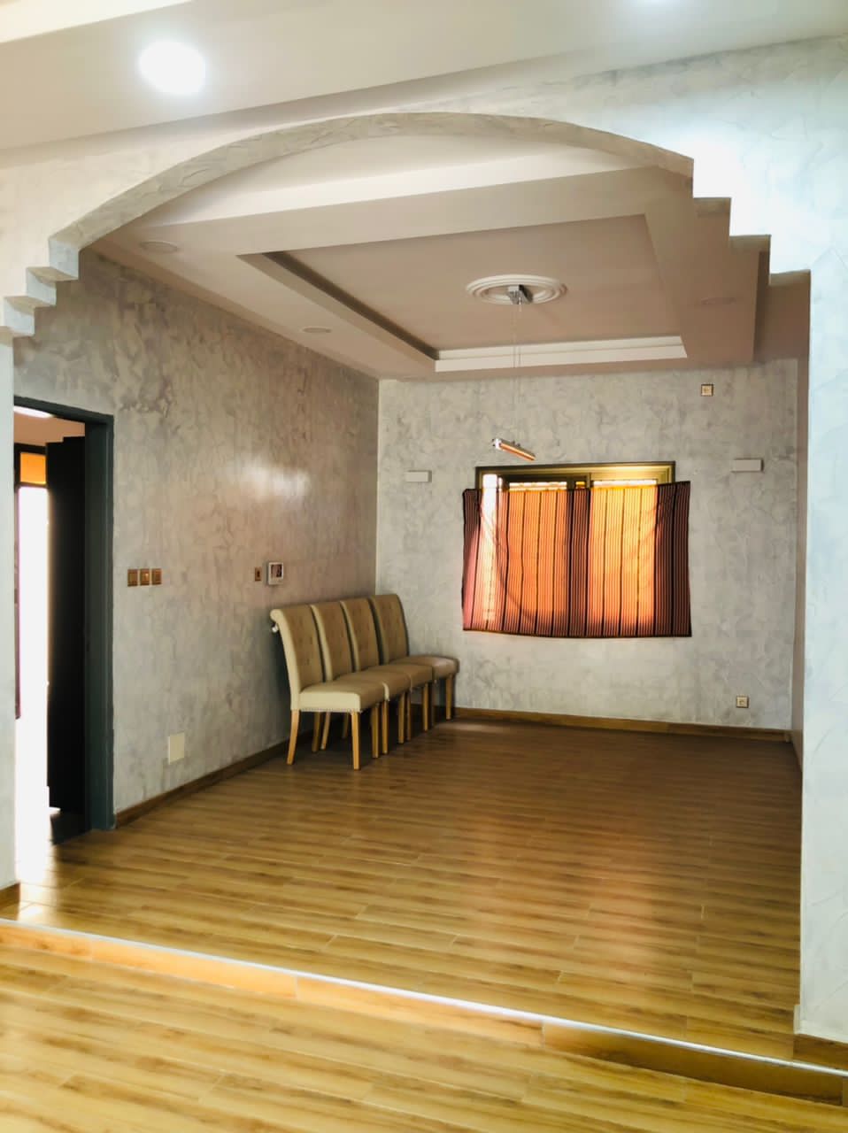 N° 5191 :
                            Villa meublée à louer , Adidogome la pampar, Lome, Togo : 600 000 XOF/mois