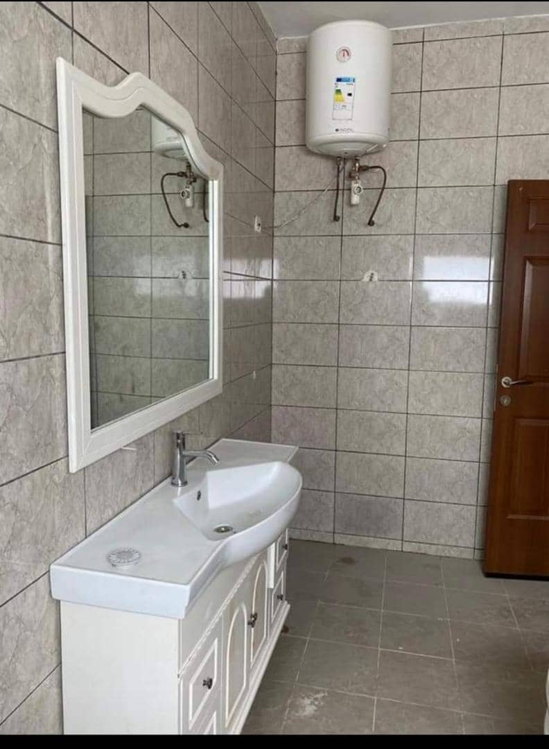 N° 5232 :
                            Villa meublée à louer , Adidogome, Lome, Togo : 450 000 XOF/mois