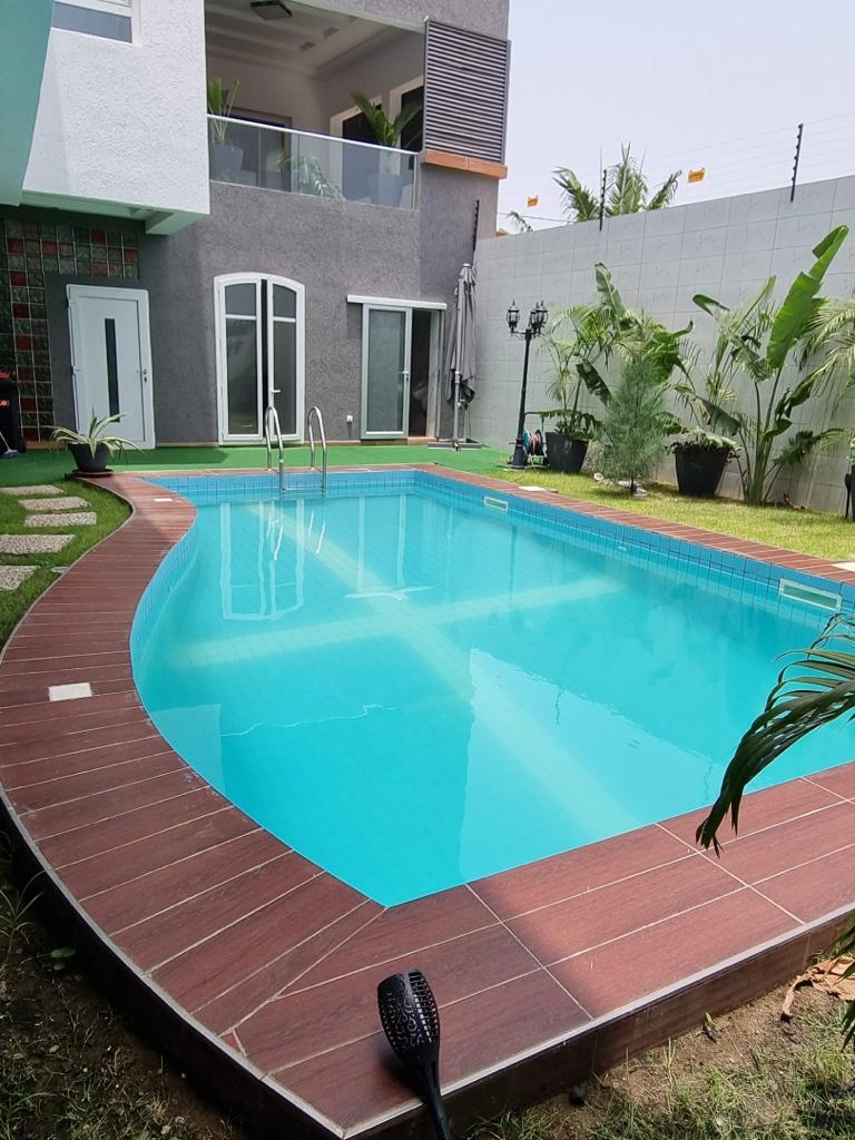 N° 5242 :
                            Villa meublée à louer , Kpogan , Lome, Togo : 800 000 XOF/mois