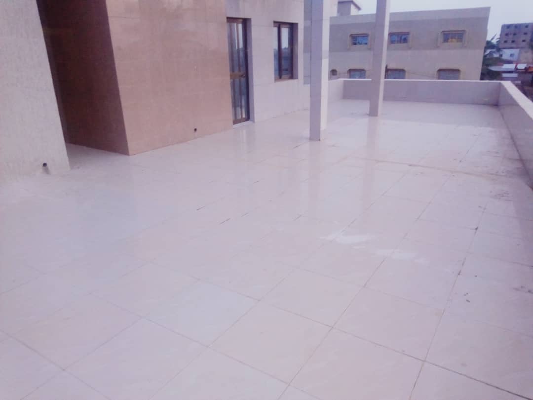 N° 4375 :
                            Villa à louer , Adewi, Lome, Togo : 1 000  000 XOF/mois
