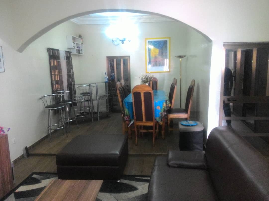 N° 4536 :
                            Villa meublée à louer , Entreprise de l'union, Lome, Togo : 400 000 XOF/mois