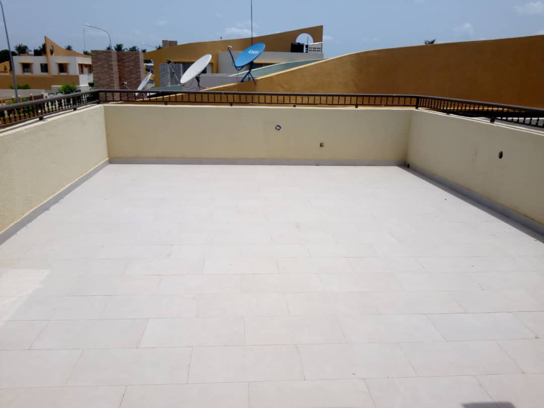 N° 4519 :
                            Villa à louer , Baguida, Lome, Togo : 1 000  000 XOF/mois