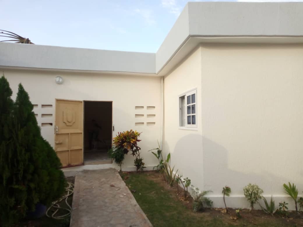 N° 4544 :
                            Villa à louer , Avenou, Lome, Togo : 270 000 XOF/mois