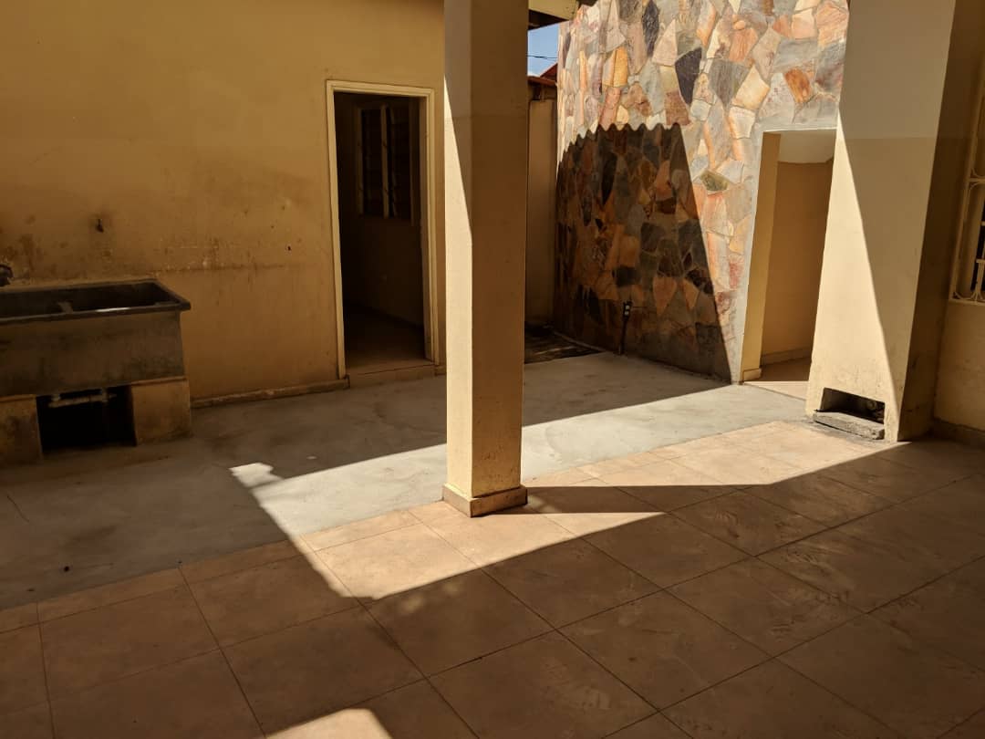N° 4369 :
                            Villa à louer , Avenou, Lome, Togo : 350 000 XOF/mois
