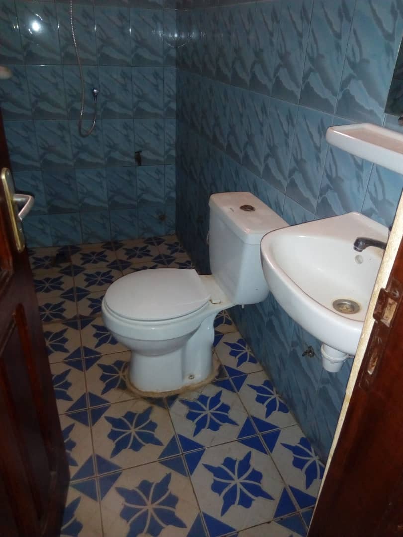 N° 4669 :
                            Appartement à louer , Agoe, Lome, Togo : 60 000 XOF/mois