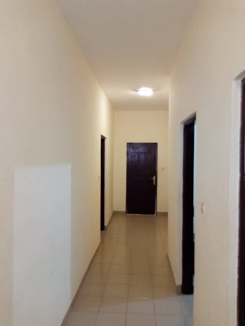 N° 4412 :
                            Villa meublée à louer , Baguida, Lome, Togo : 350 000 XOF/mois
