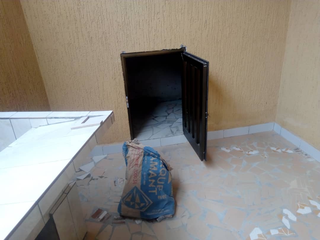 N° 4360 :
                            Villa à louer , Adjinomoto, Lome, Togo : 600 000 XOF/mois