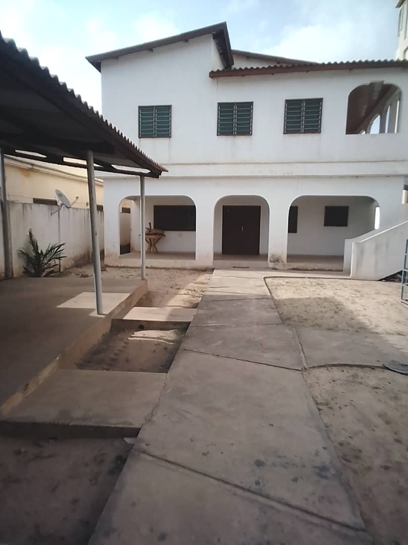 N° 4522 :
                            Appartement à louer , Totsi, Lome, Togo : 110 000 XOF/mois
