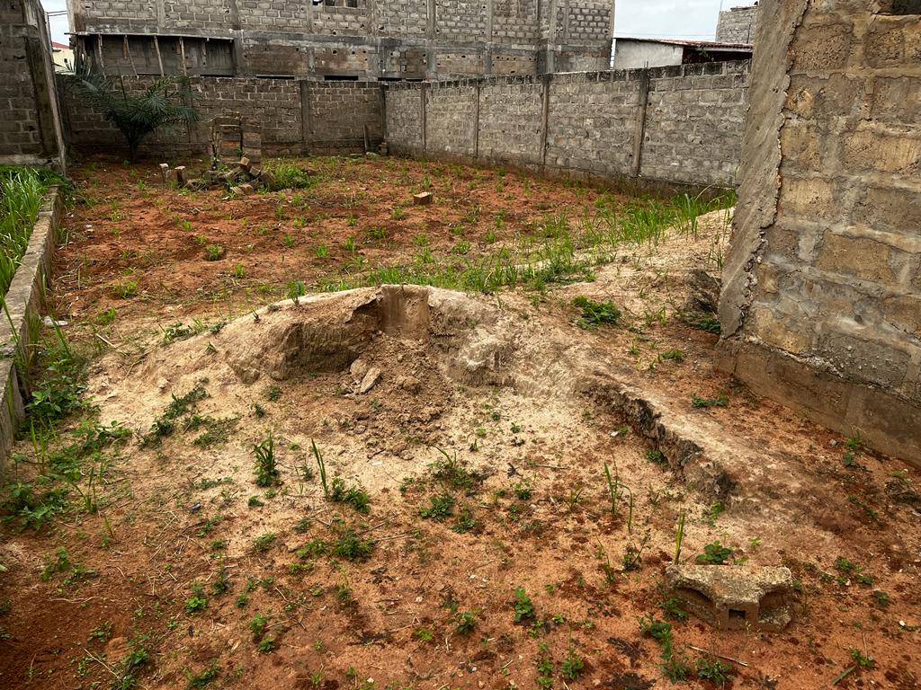 N° 5260 :
                            Terrain à vendre , Lankouvi, Lome, Togo : 11 500  000 XOF/vie