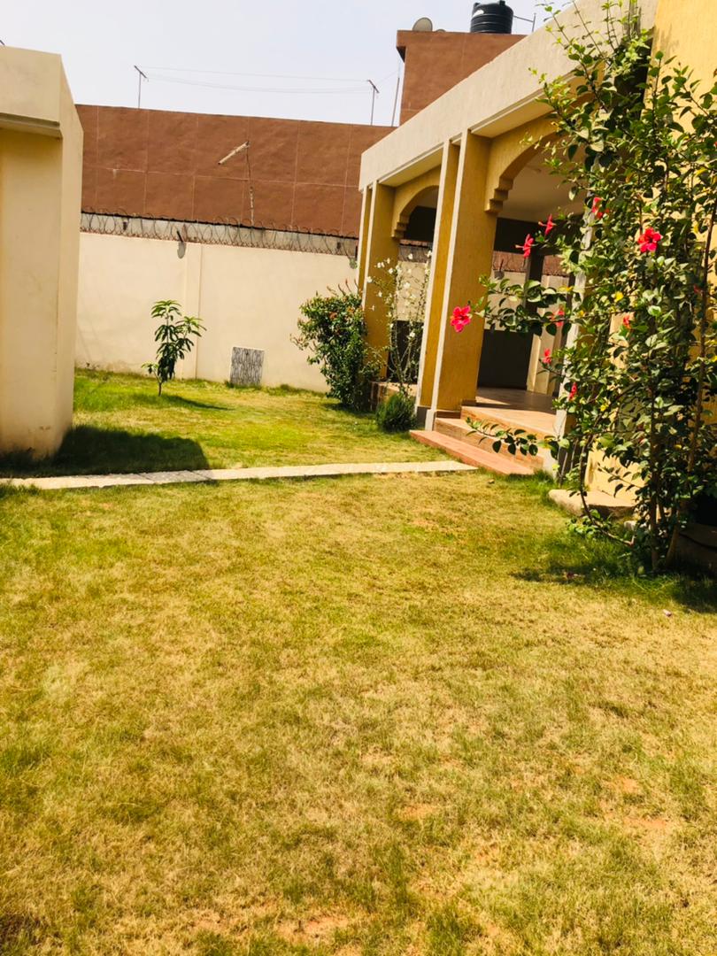 N° 5191 :
                            Villa meublée à louer , Adidogome la pampar, Lome, Togo : 600 000 XOF/mois