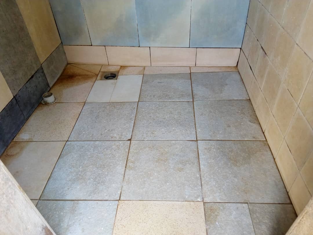 N° 4509 :
                            Chambre à louer , Agoe, Lome, Togo : 12 500 XOF/mois