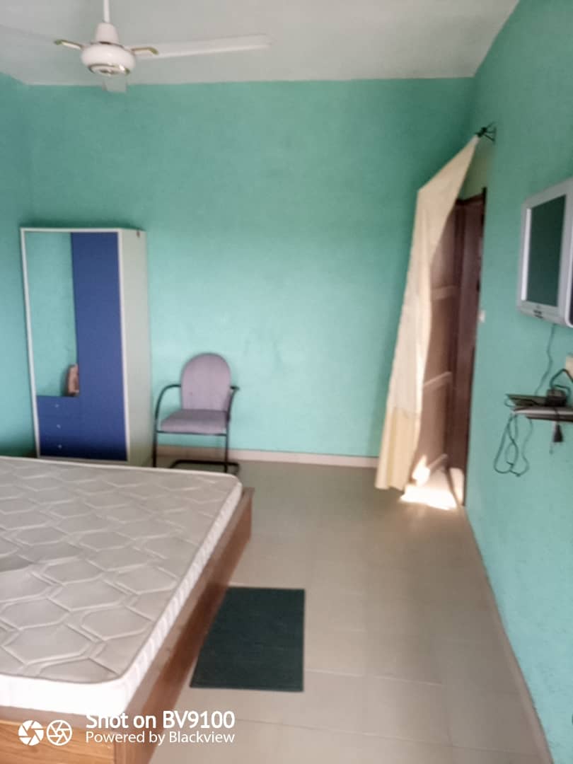 N° 5189 :
                            Villa meublée à louer , Baguida, Lome, Togo : 500 000 XOF/mois