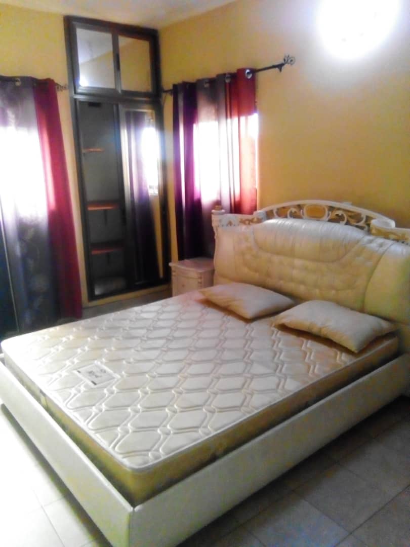 N° 4514 :
                            Studio meublé à louer , Be, Lome, Togo : 150 000 XOF/mois