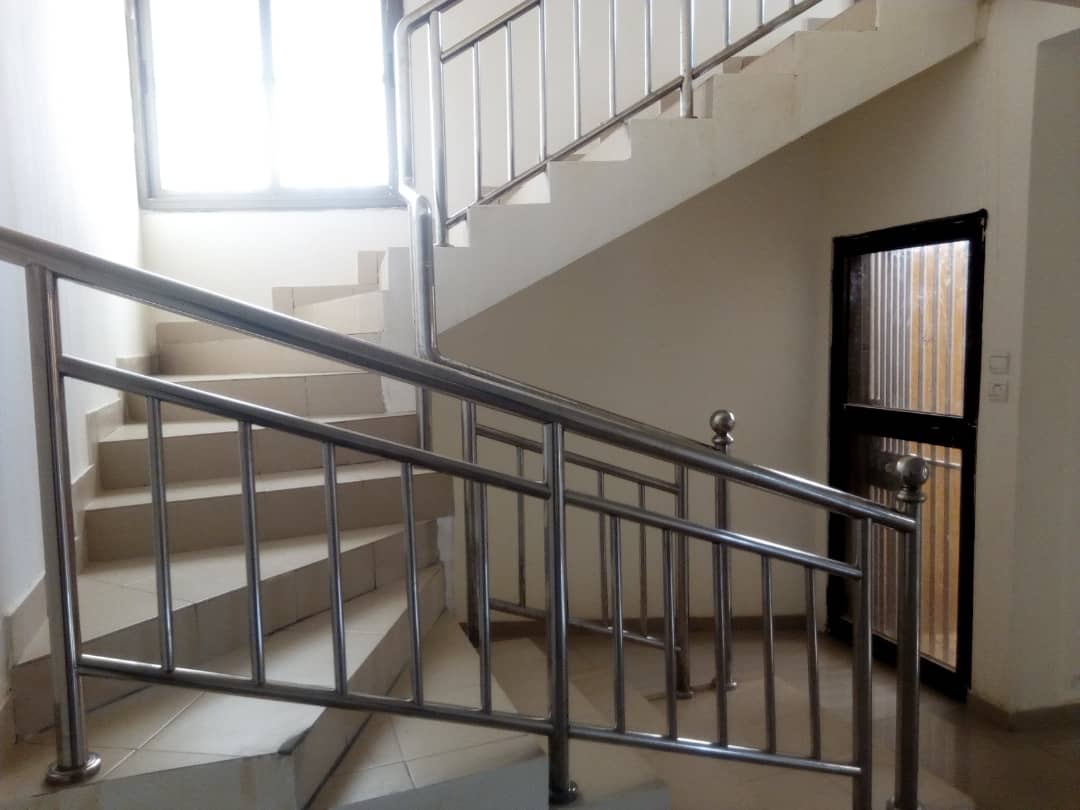 N° 4360 :
                            Villa à louer , Adjinomoto, Lome, Togo : 600 000 XOF/mois