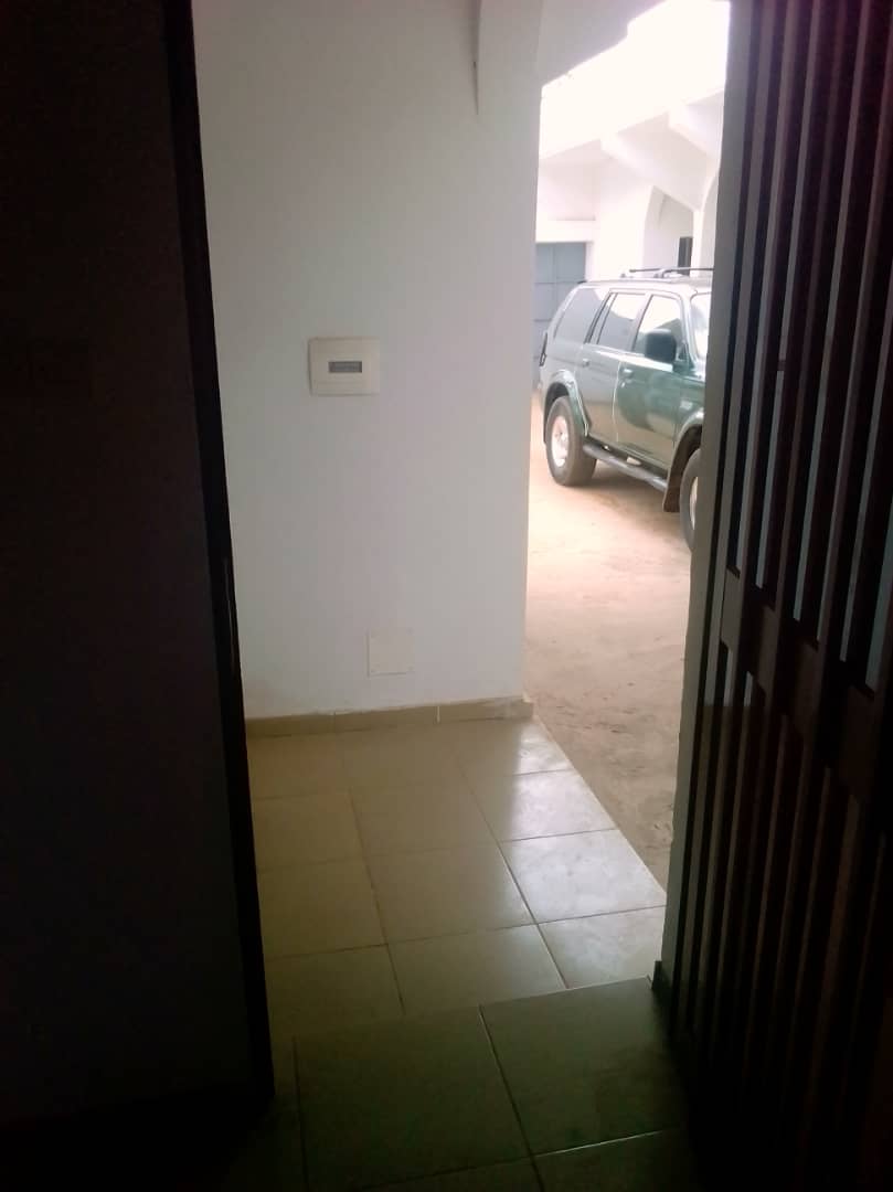 N° 4542 :
                            Chambre salon à louer , Agoe, Lome, Togo : 45 000 XOF/mois