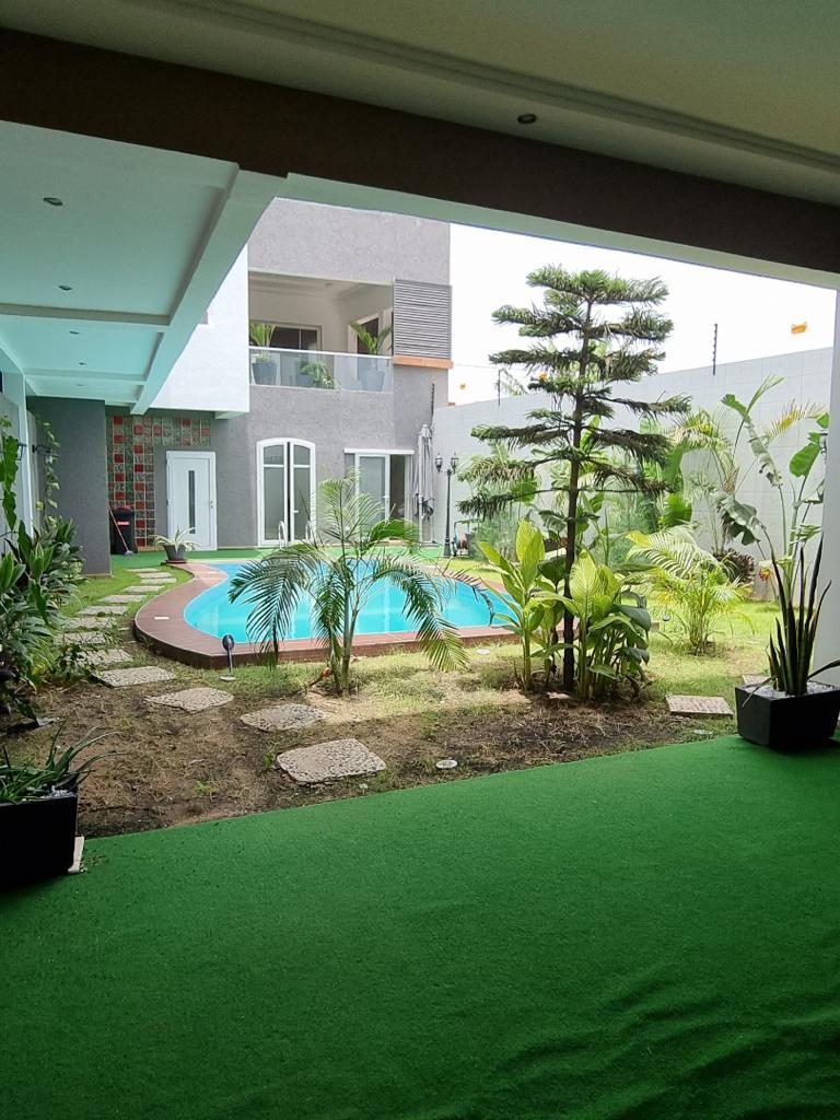 N° 5242 :
                            Villa meublée à louer , Kpogan , Lome, Togo : 800 000 XOF/mois