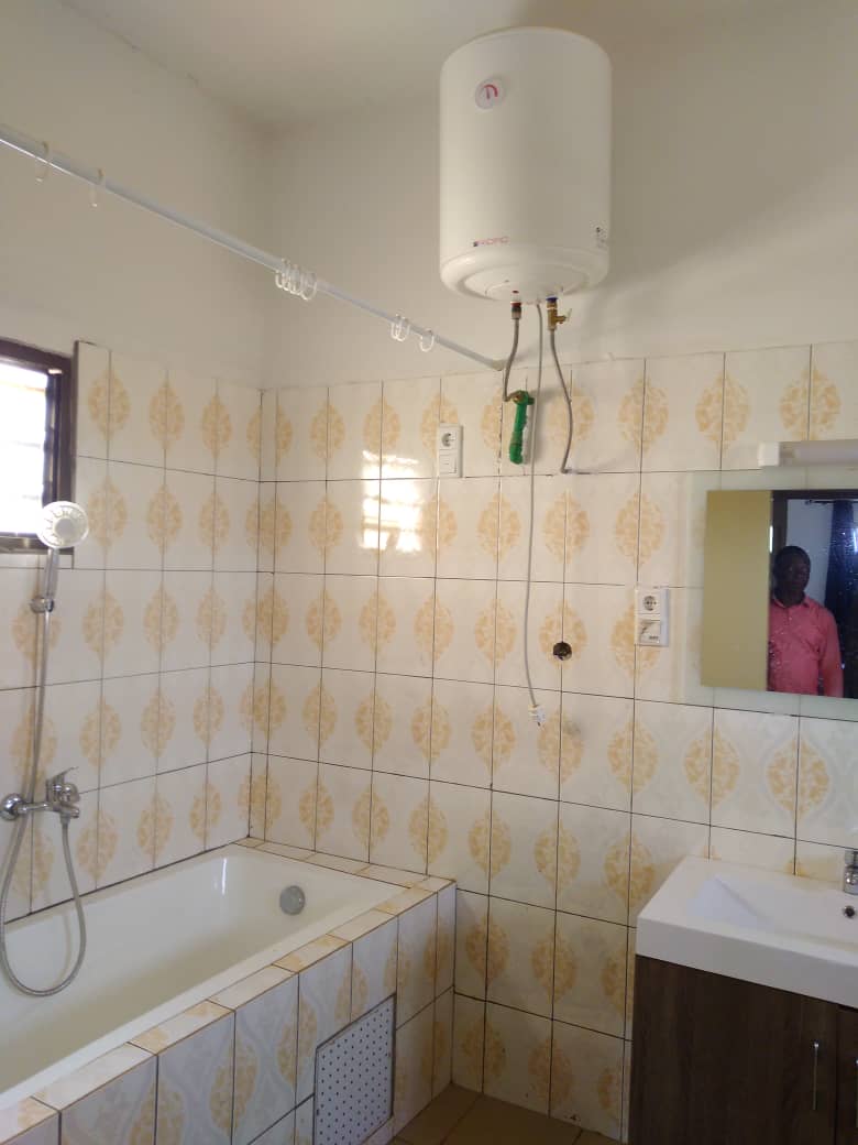 N° 4578 :
                            Villa meublée à louer , Adidogome, Lome, Togo : 600 000 XOF/mois