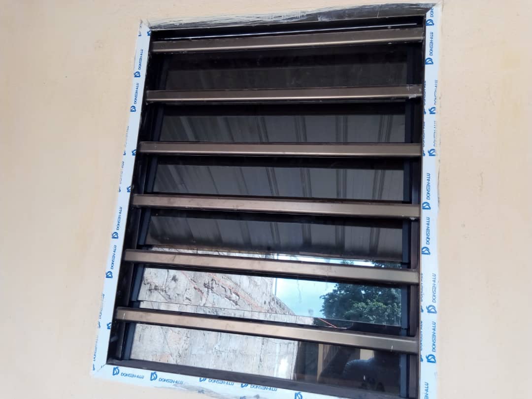 N° 4312 :
                            Appartement à louer , Agoe, Lome, Togo : 50 000 XOF/mois