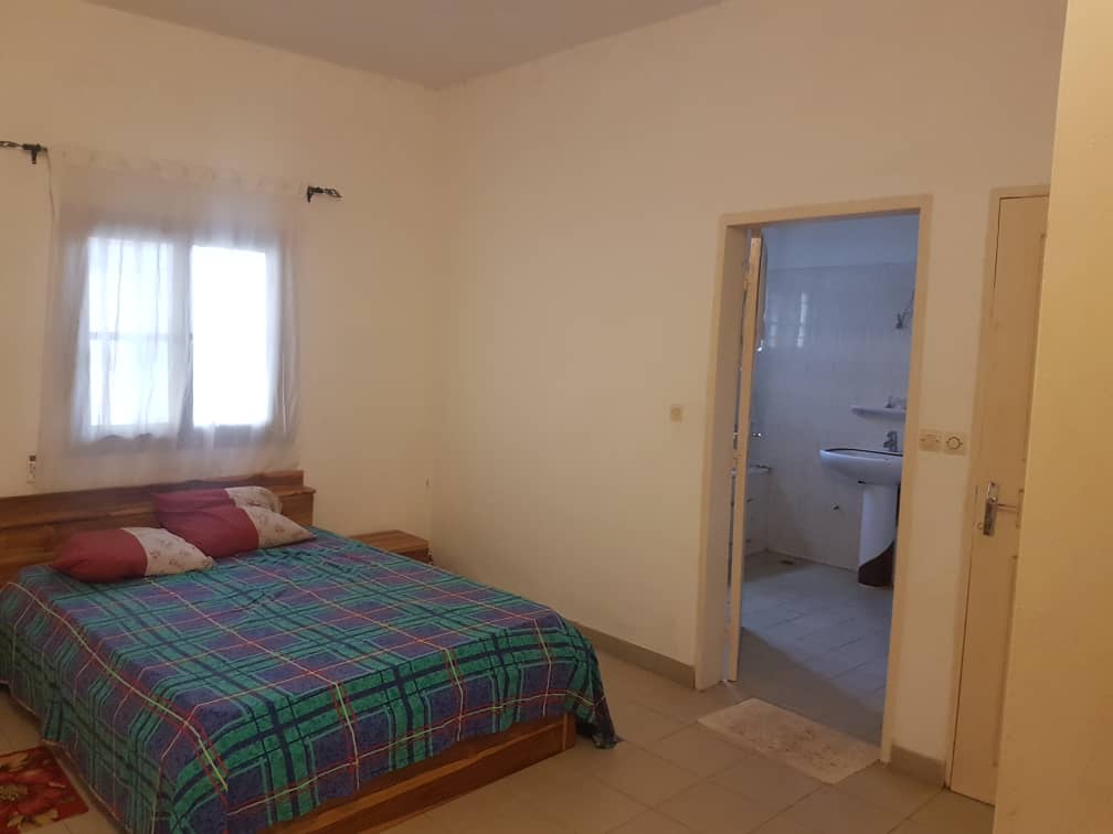 N° 4357 :
                            Studio meublé à louer , Adidogome, Lome, Togo : 150 000 XOF/mois