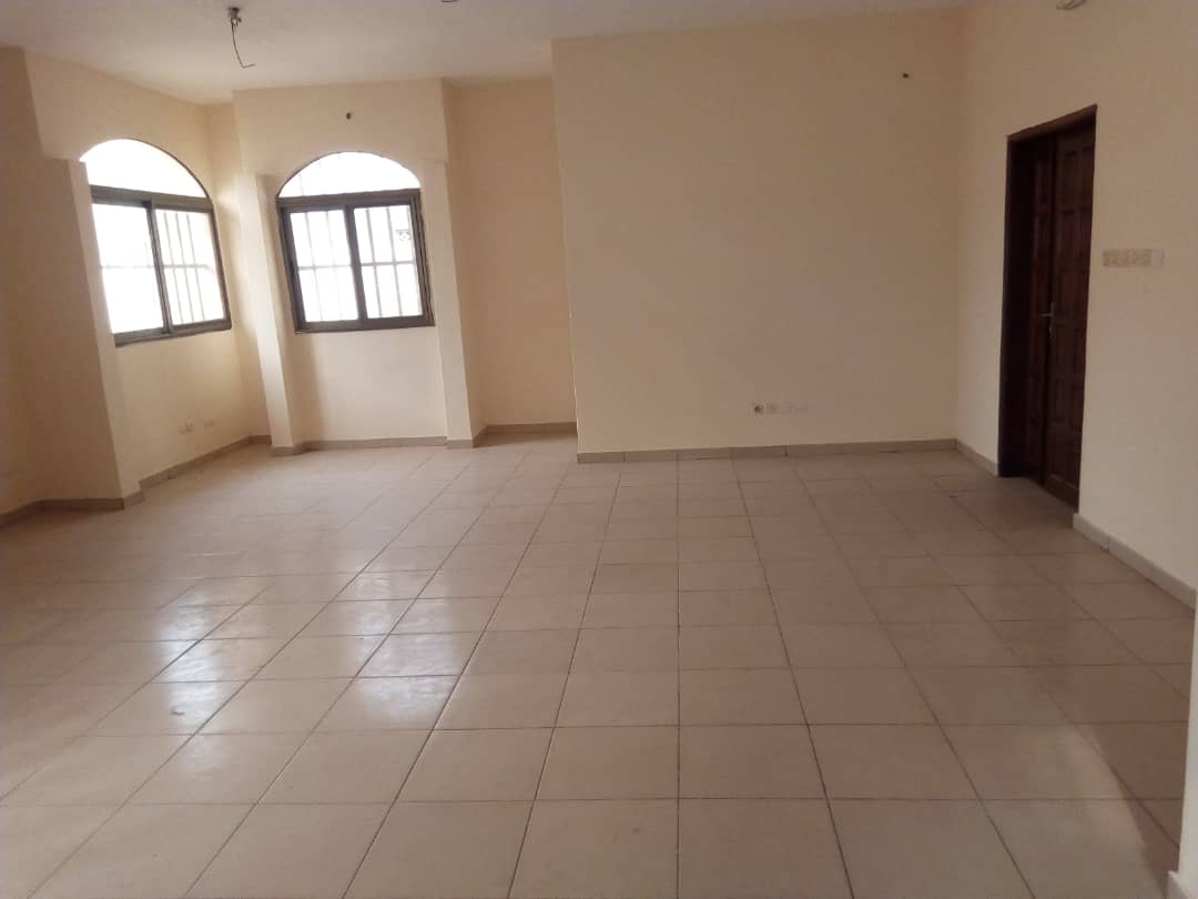 N° 4408 :
                            Villa à louer , Agoe-legbassito, Lome, Togo : 90 000 XOF/mois