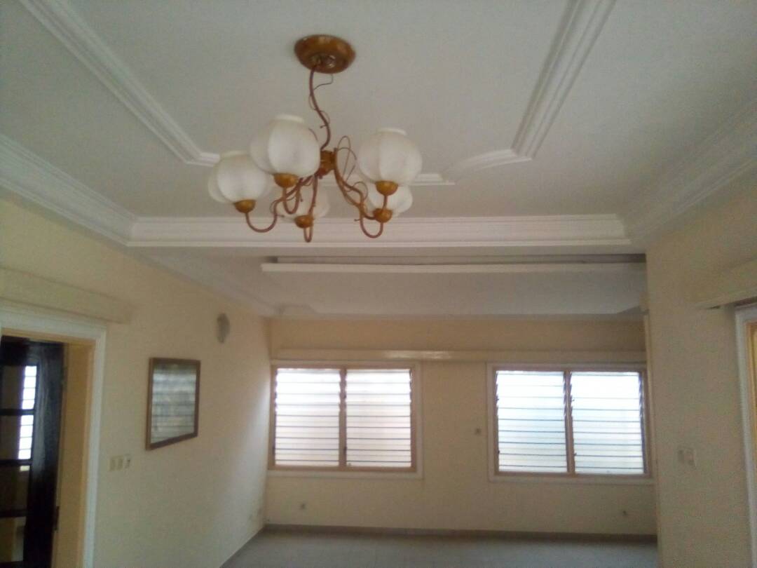 N° 4307 :
                            Villa à louer , Adidogome, Lome, Togo : 160 000 XOF/mois