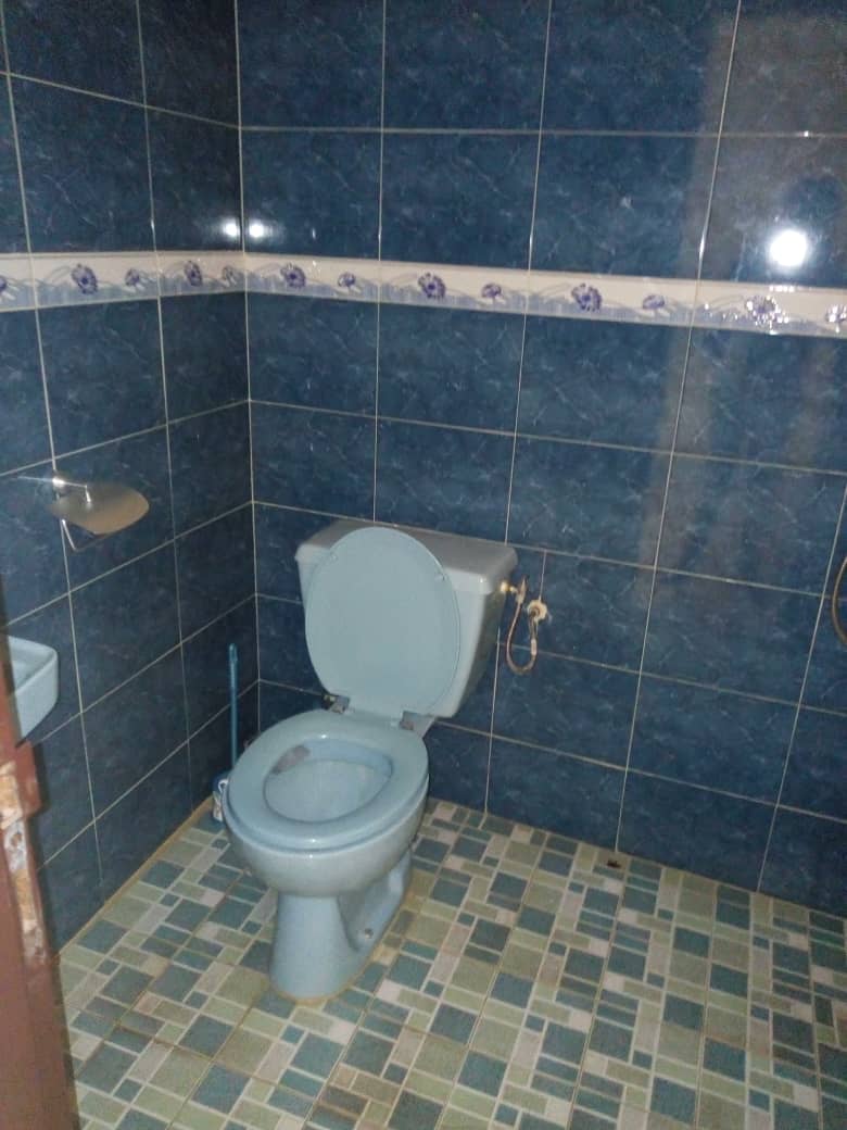 N° 4500 :
                            Villa à louer , Kegue, Lome, Togo : 200 000 XOF/mois