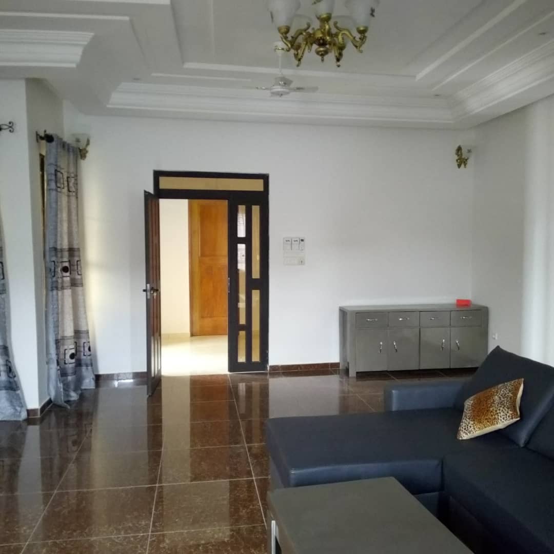N° 4311 :
                            Villa meublée à louer , Adidogome, Lome, Togo : 500 000 XOF/mois