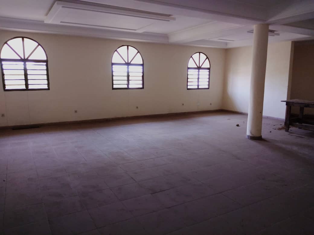 Immeuble commercial à louer , Lome, assivito