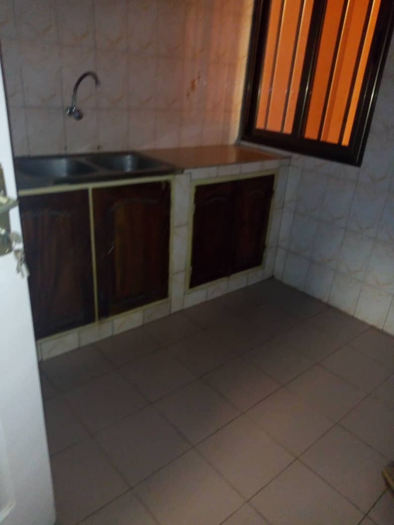 N° 4498 :
                            Villa meublée à louer , Kegue, Lome, Togo : 300 000 XOF/mois