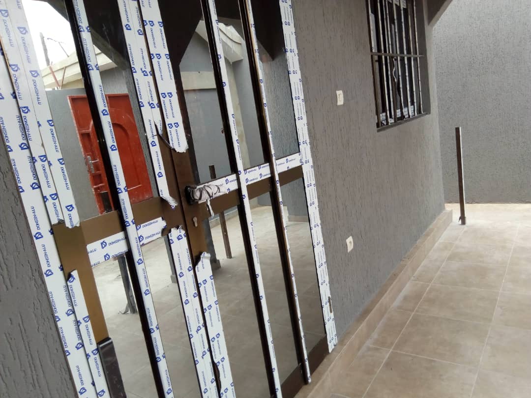 N° 4314 :
                            Villa à louer , Agbalepedo, Lome, Togo : 250 000 XOF/mois